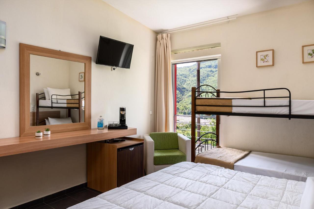 Gefiri Plakas Hotel, Tzoumerka Ngoại thất bức ảnh