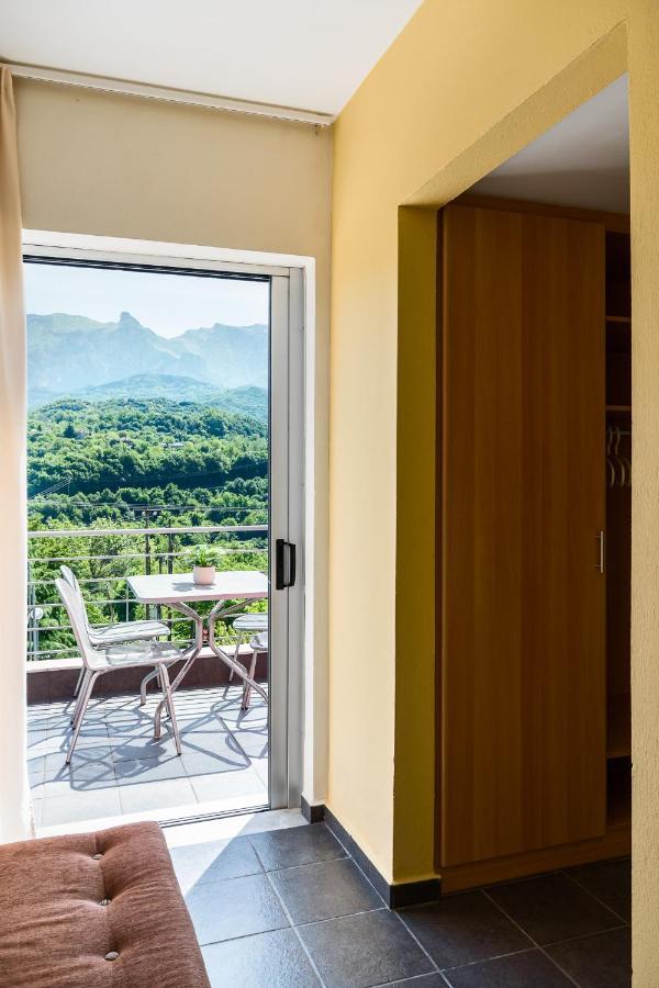 Gefiri Plakas Hotel, Tzoumerka Ngoại thất bức ảnh