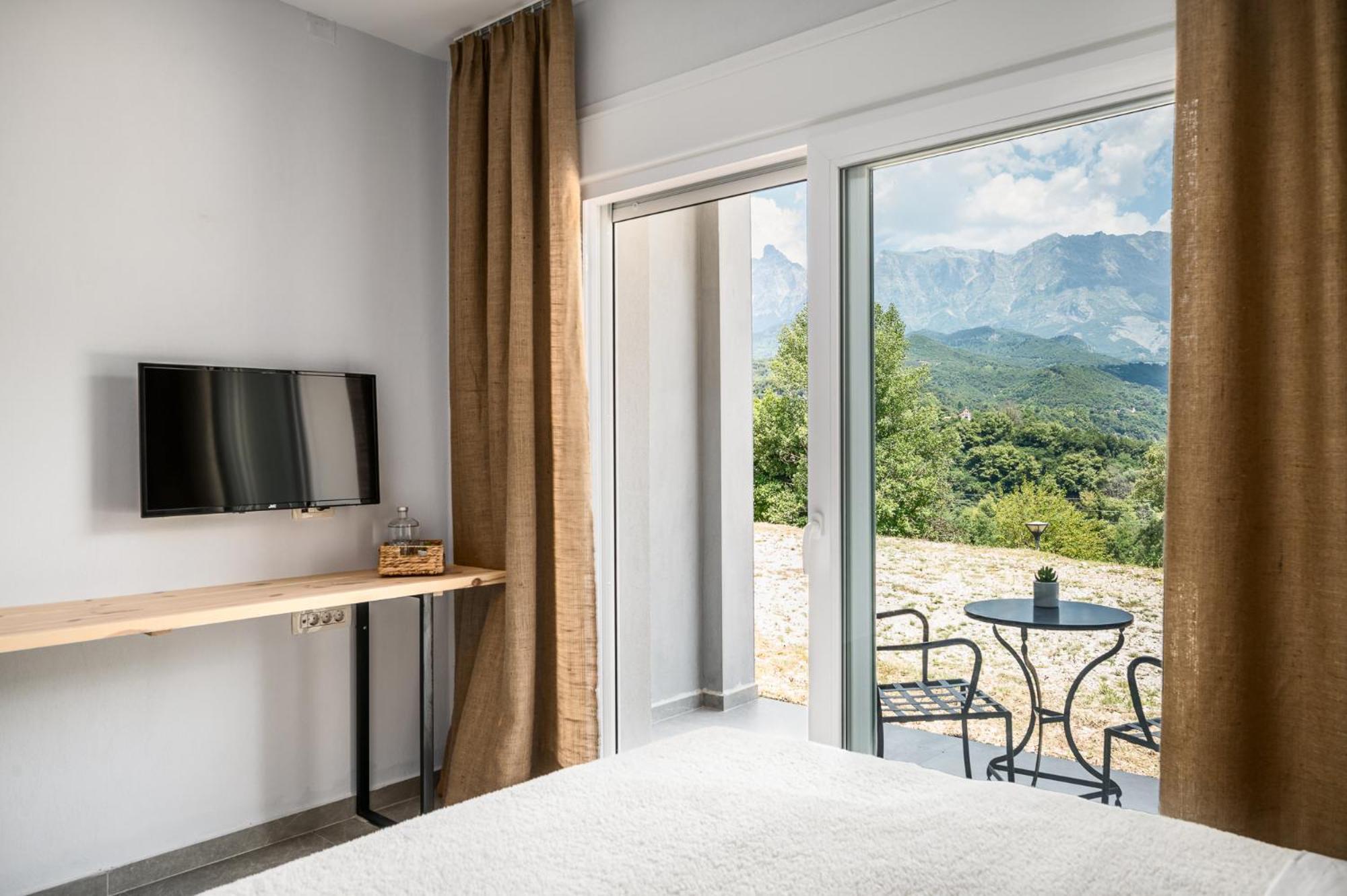 Gefiri Plakas Hotel, Tzoumerka Ngoại thất bức ảnh